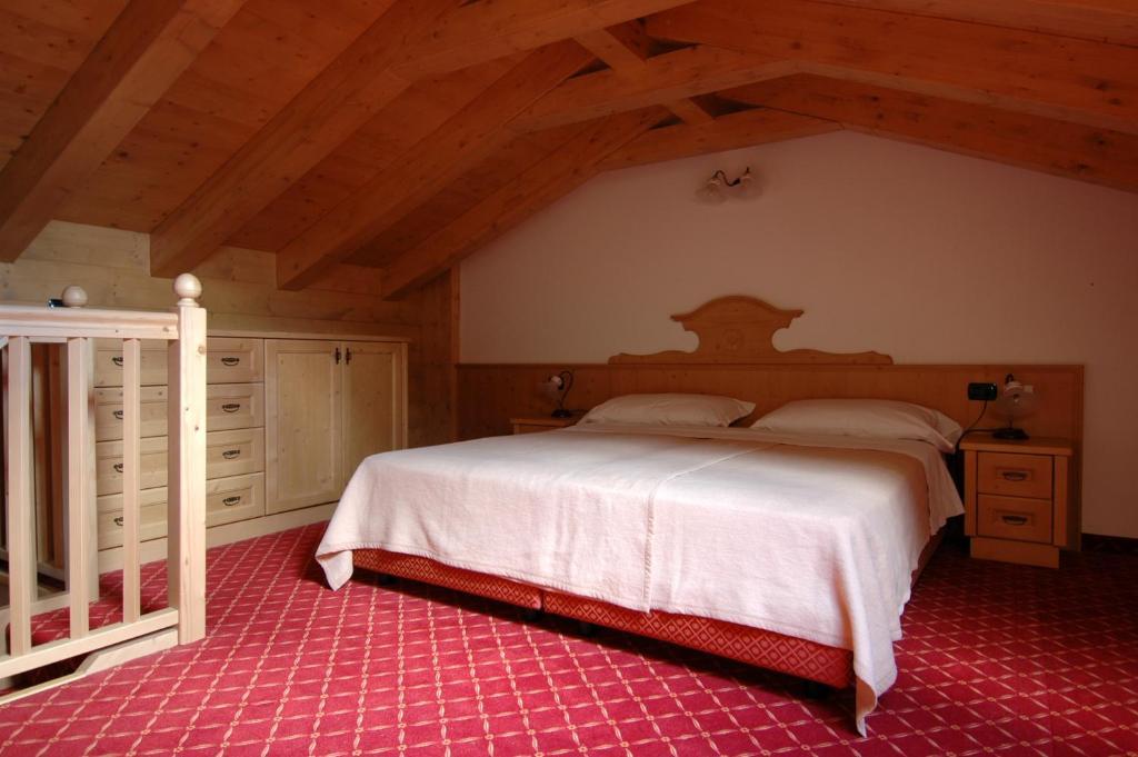 Residence Pez Gajard San Martino Di Castrozza Room photo