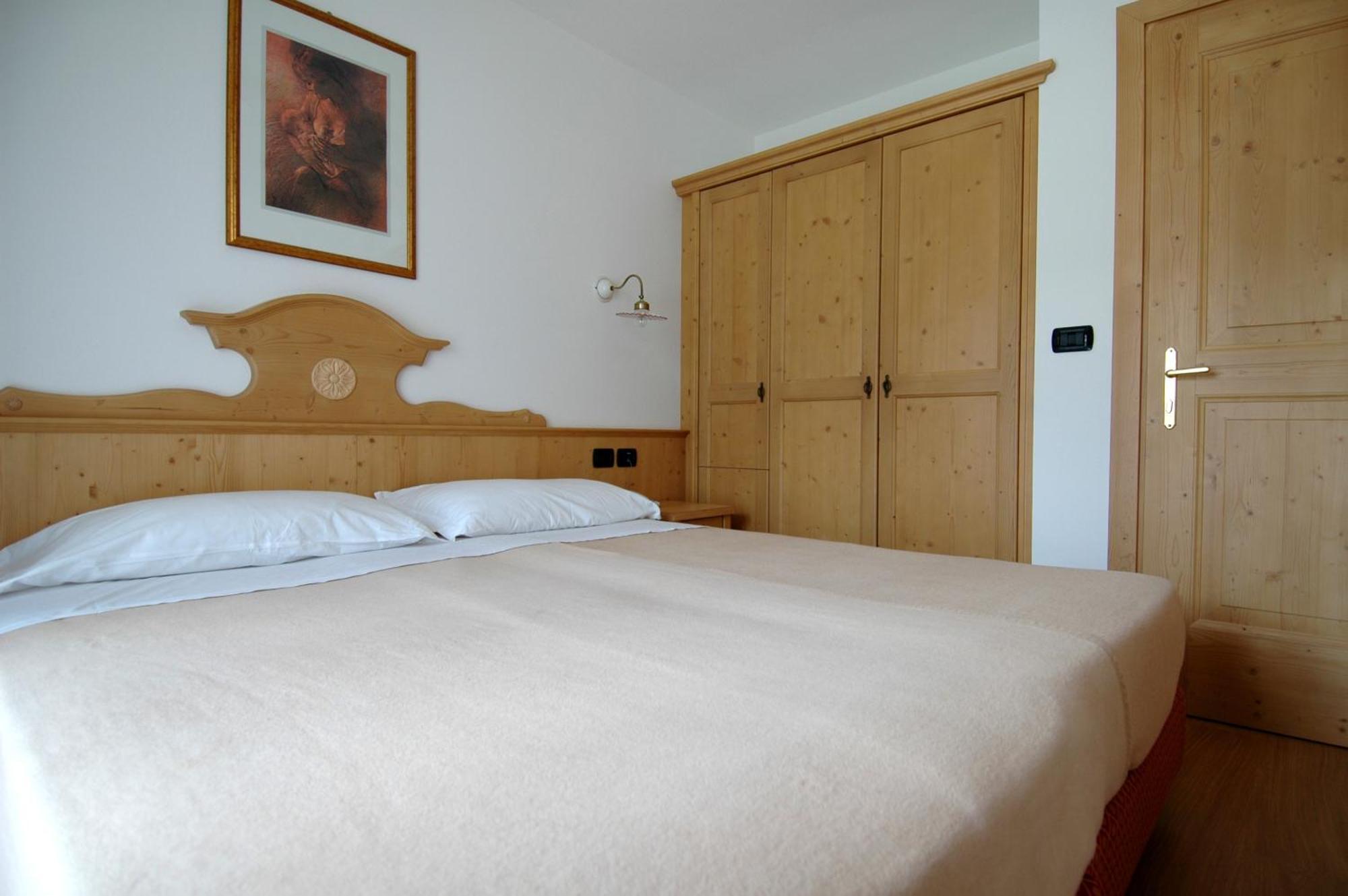 Residence Pez Gajard San Martino Di Castrozza Exterior photo